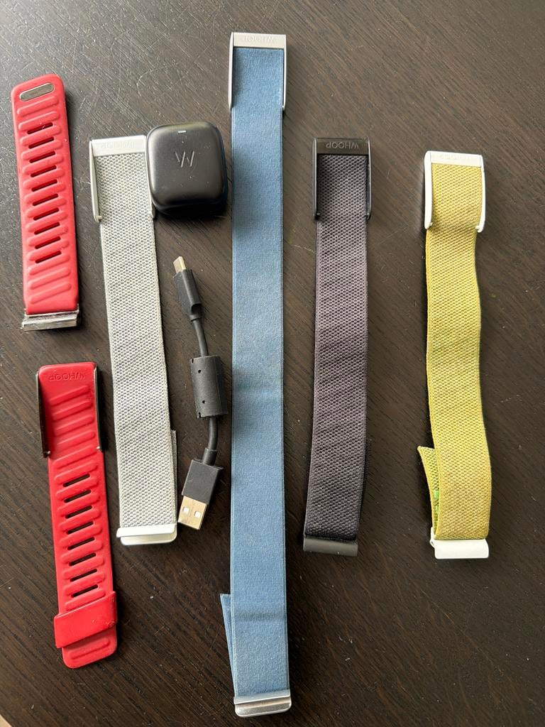 Whoop 4.0 accessoires: bandjes, biceps band, oplader, Ophalen of Verzenden, Zo goed als nieuw, Android
