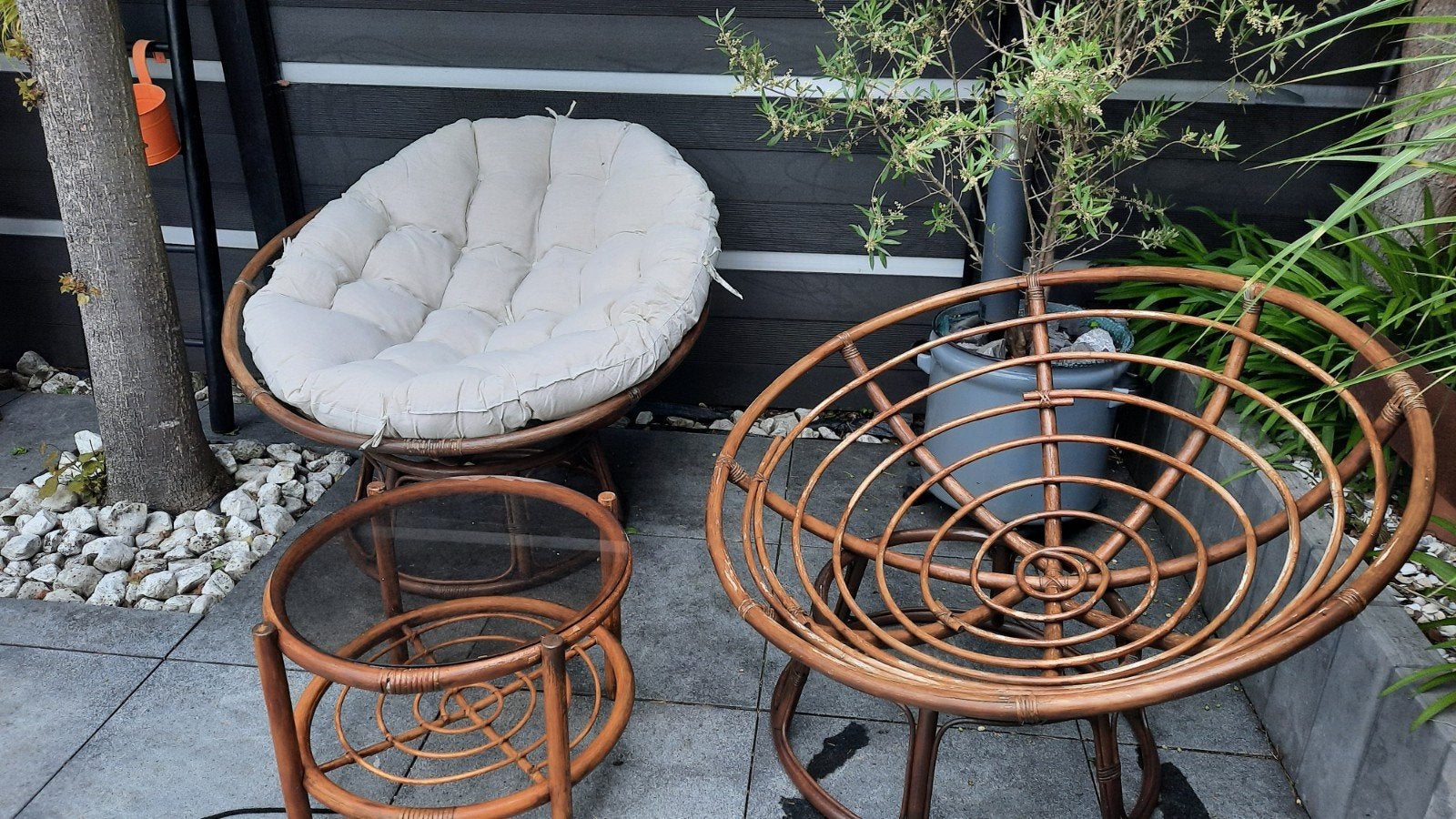 Papasanstoelen set met bijpassend tafeltje, Tuin en Terras, Tuinsets en Loungesets, Ophalen, 2 zitplaatsen