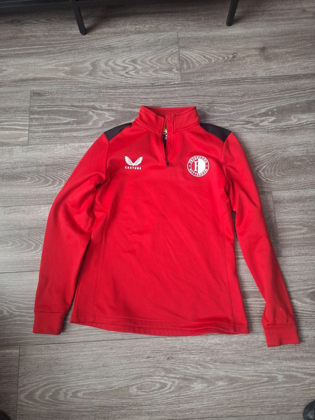 Feyenoord sportshirt rood - maat M, Maat 38/40 (M), Ophalen of Verzenden, Rood, Castore