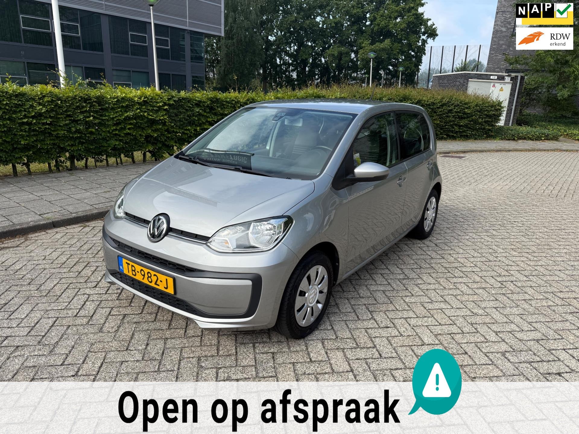 Volkswagen Up! 1.0 BMT move up! 5 Deurs Nap Garantie inruil, Voorwielaandrijving, Gebruikt, Origineel Nederlands, Handgeschakeld