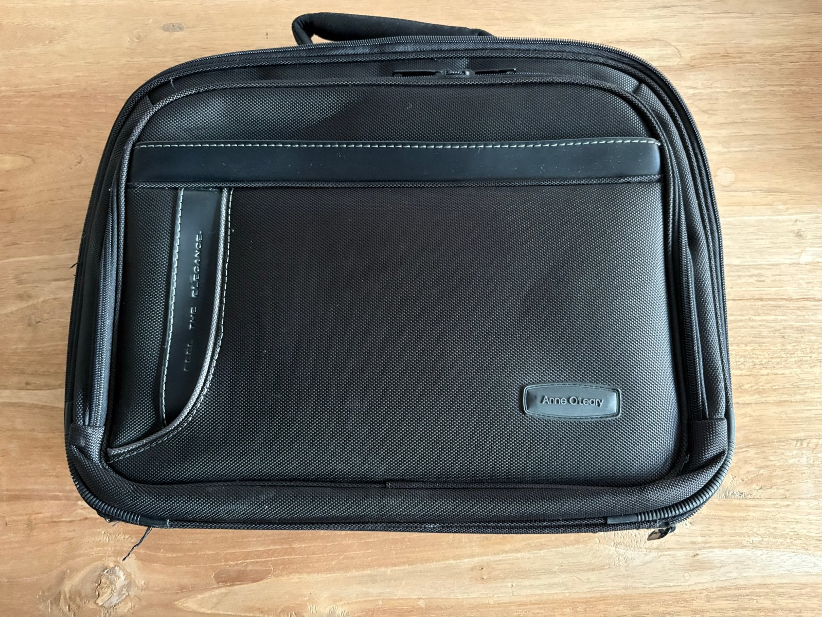 Nette Anne O'Leary laptoptas 16 inch - Nieuw, Computers en Software, Laptoptassen, Gevoerd laptopvak, Nieuw, Ophalen of Verzenden