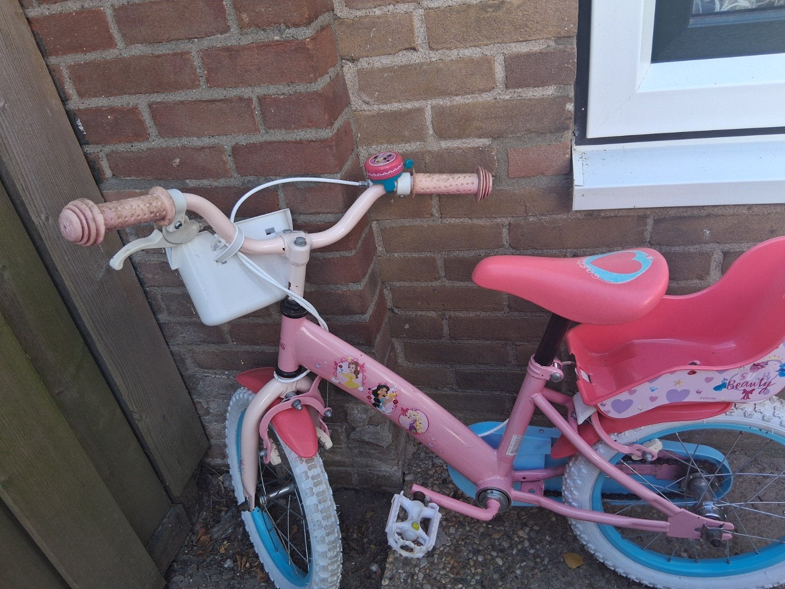 Roze kinderfiets met prinsessen en poppenstoeltje, Ophalen, Such beauty, Gebruikt, Minder dan 16 inch