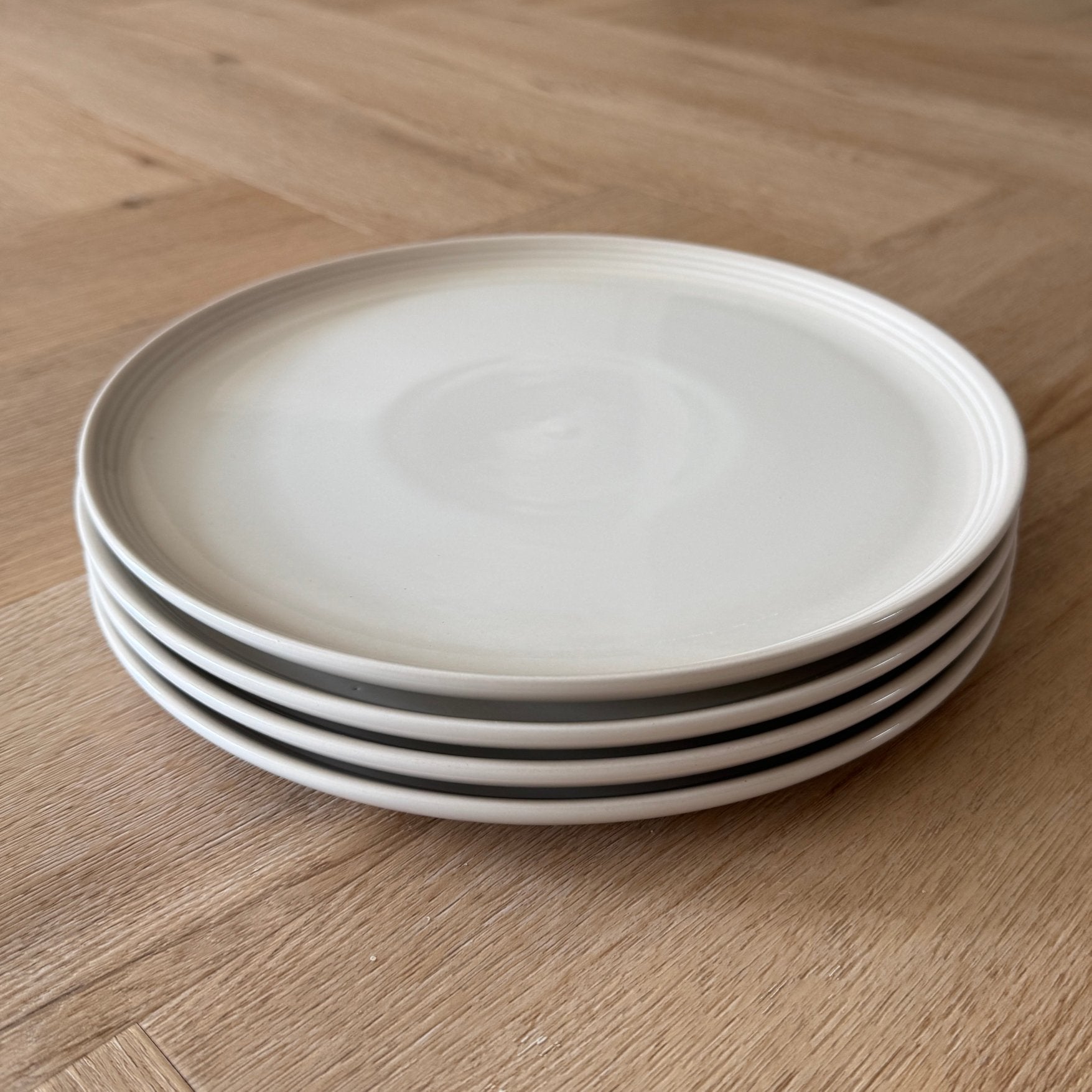 Le Creuset dinerborden Meringue 4 stuks nieuw met stickers, Nieuw, Ophalen of Verzenden, Bord(en), Overige stijlen