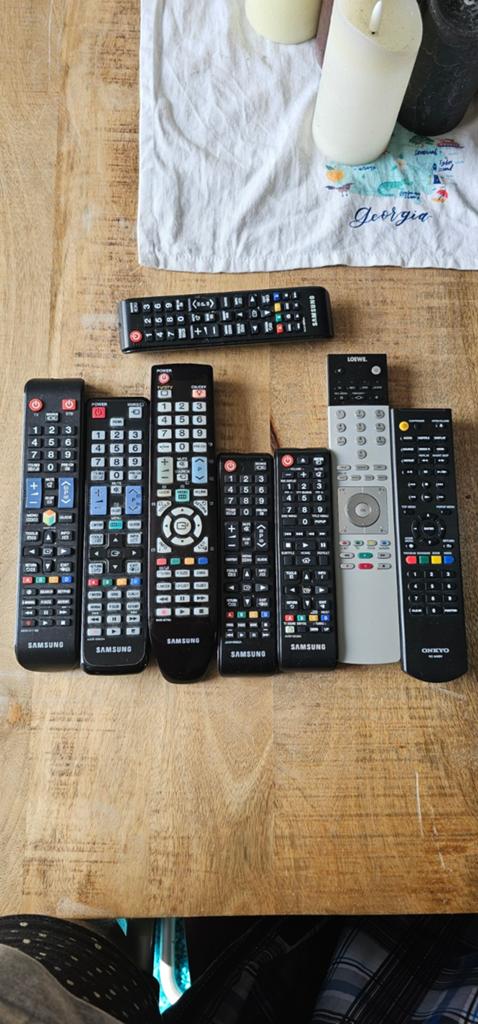 DIVERSE AFSTANDSBEDIENING SAMSUNG, LOEWE, Audio, Tv en Foto, Afstandsbedieningen, Ophalen of Verzenden