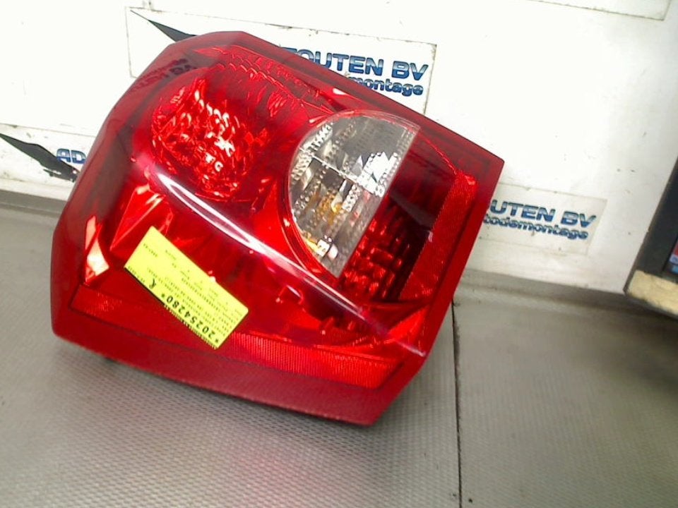 Achterlicht Links Dodge Caliber (2006-06/2009-12) 320077, Auto-onderdelen, Verlichting, Webaccessibility@stellantis.com, Gebruikt