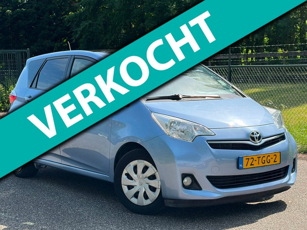 Toyota Verso-S 1.3 VVT-i Aspiration /Camera/Trekhaak/, Auto's, Toyota, Voorwielaandrijving, Euro 5, Gebruikt, 4 cilinders