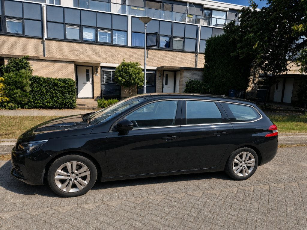 Peugeot 308 1.2 Puretech 110pk S&S 2020 Zwart, Voorwielaandrijving, USB, Zwart, Stationwagon