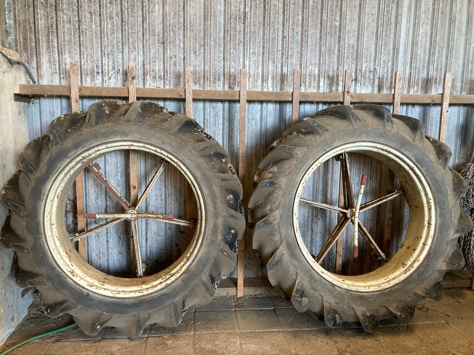Dubbellucht banden vredestein voor tractor, Ophalen