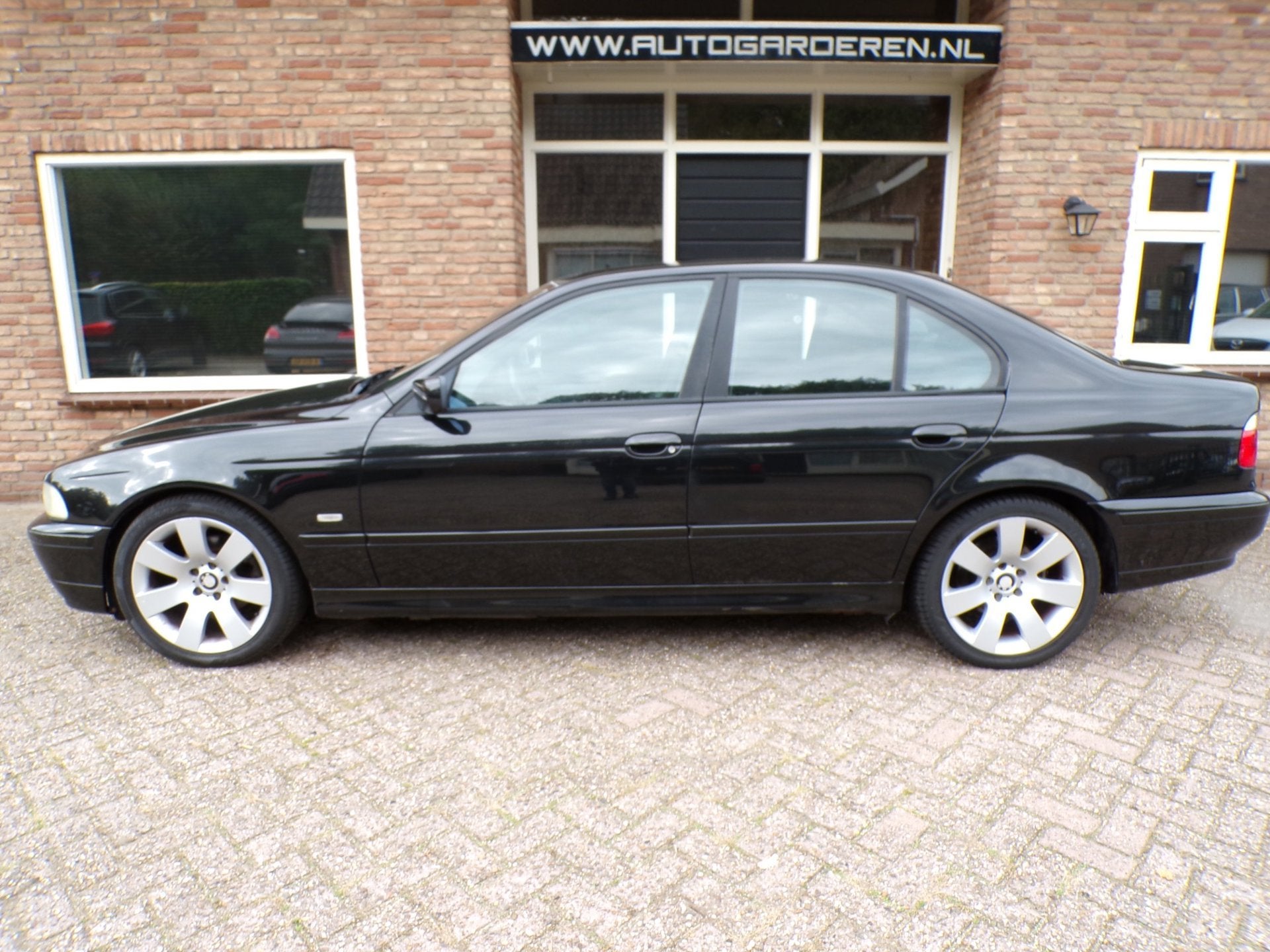 BMW 5-serie 525i Lifestyle Edition Automaat / leder / Clima, Auto's, Automaat, Achterwielaandrijving, Gebruikt, Zwart