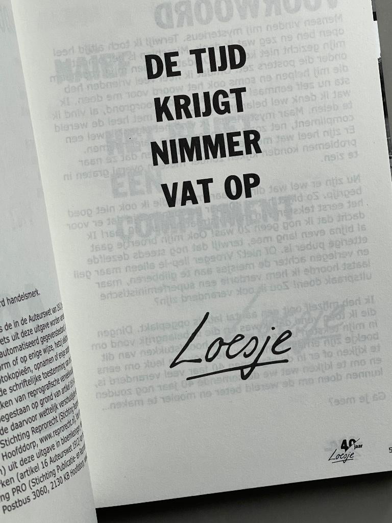 Het lijkt simpel en dat is het ook. Loesje 40 jaar (2023), Boeken, Maatschappij en Samenleving, Ophalen of Verzenden, Zo goed als nieuw