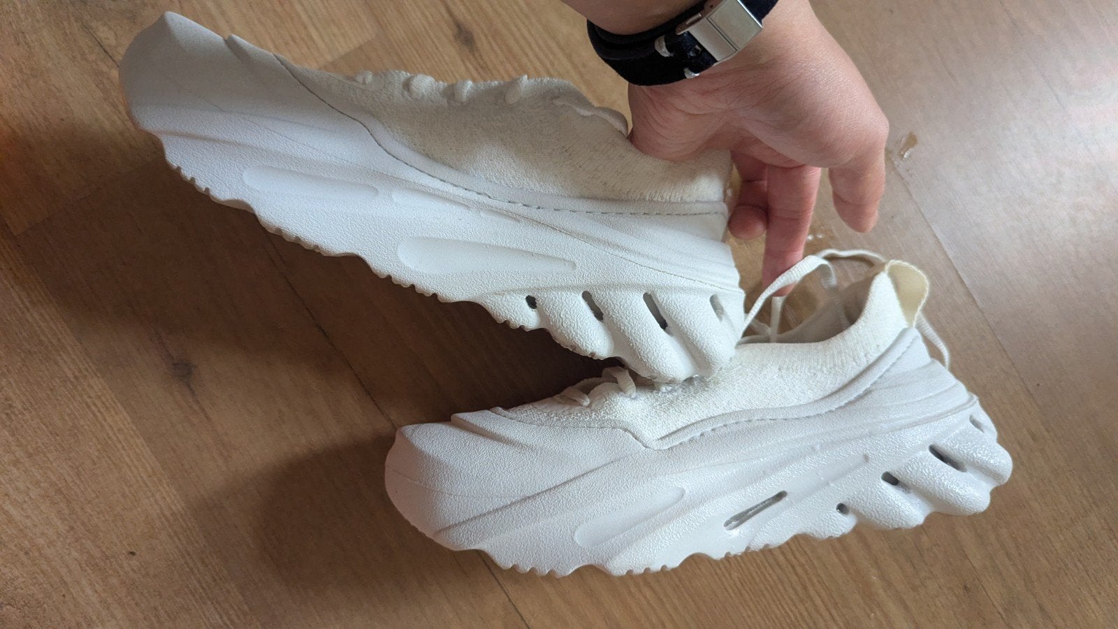 Crocs ECHO SURGE Sneakers - Moonlight White - Maat W6/36,37, Kleding | Dames, Wit, Ophalen of Verzenden, Crocs, Sneakers of Gympen