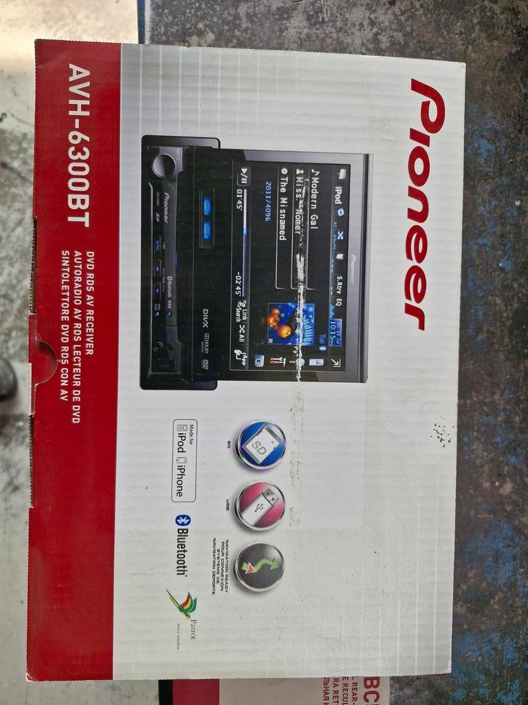 Pioneer AVH-6300BT Autoradio met DVD en Bluetooth, Auto diversen, Autoradio's, Ophalen of Verzenden, Zo goed als nieuw
