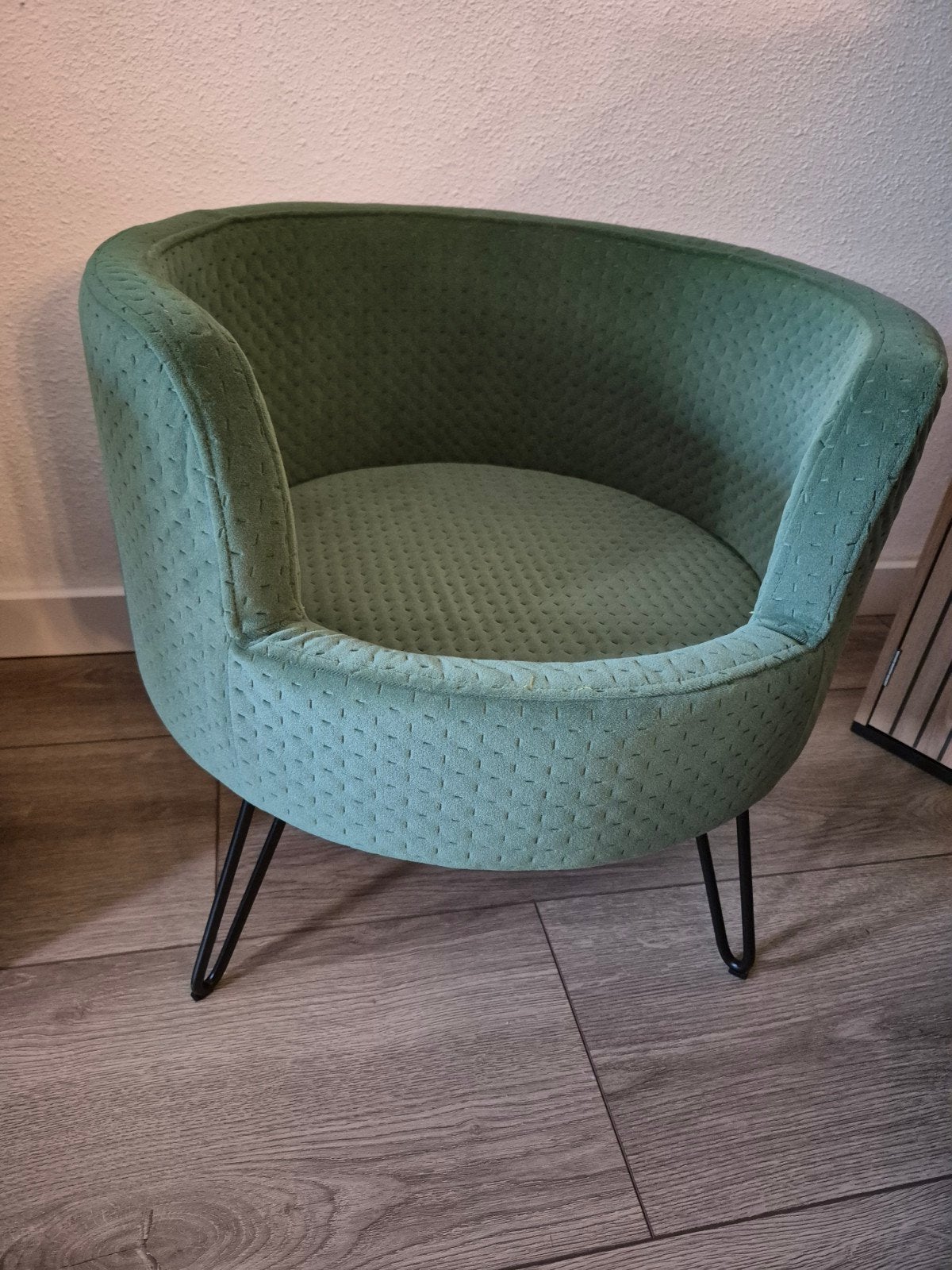 Hondenmand op pootjes, Ophalen