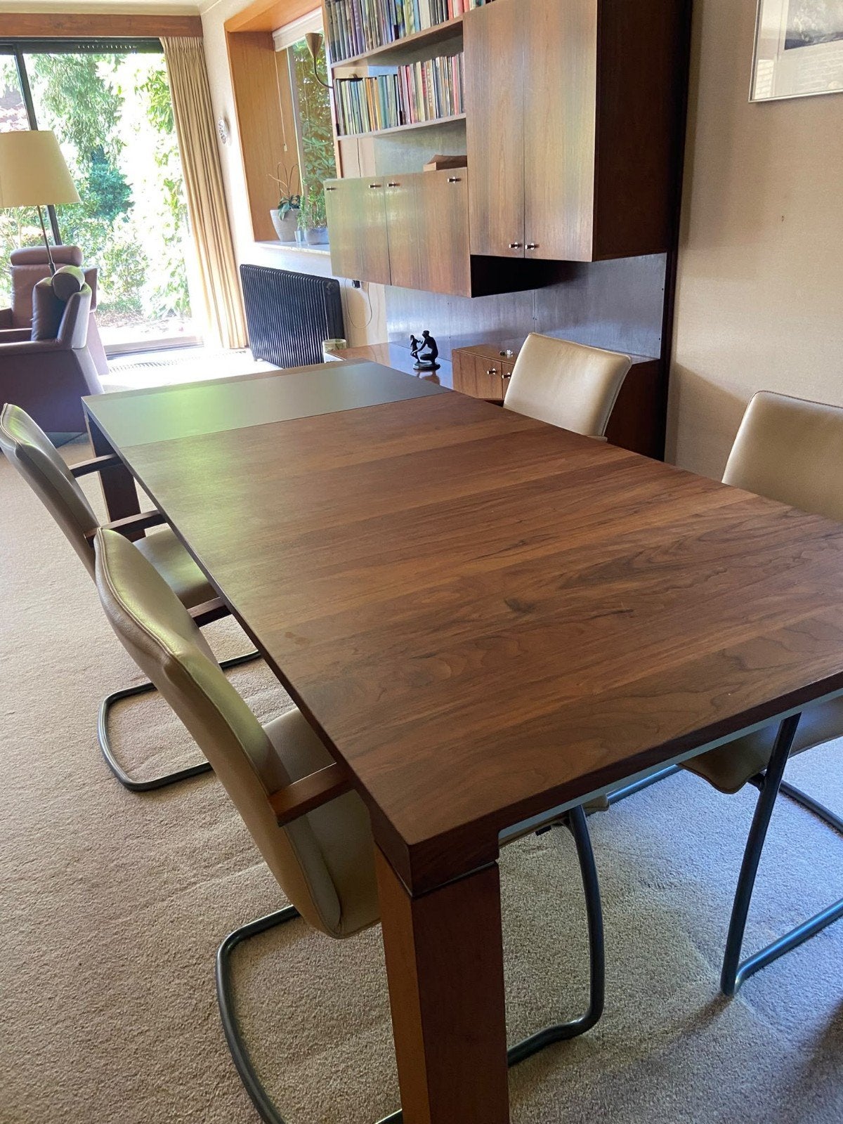 Foto 4 van Leolux eettafel uitschuifbaar - Notenhout