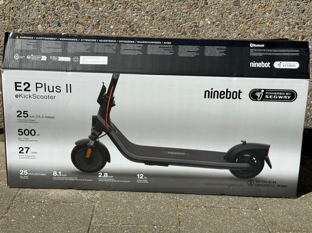 Ninebot E2 Plus II eKickScooter - zo goed als nieuw in doos, Ophalen of Verzenden, Nieuw, Elektrische step (E-scooter)