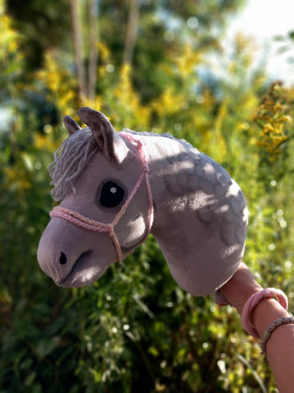 Prachtige grijze hobbyhorse !, Hobby en Vrije tijd, Overige Hobby en Vrije tijd, Ophalen of Verzenden, Nieuw