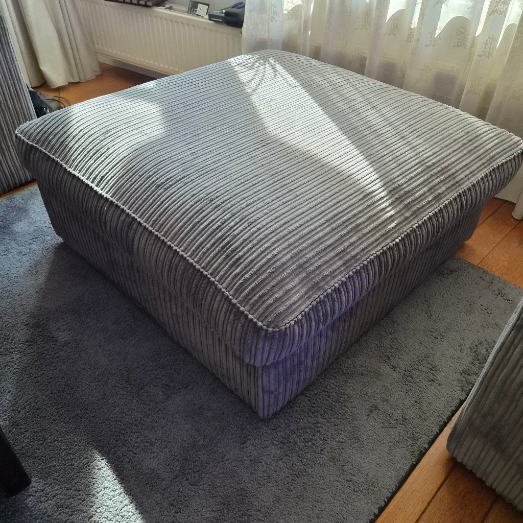 Hocker, Vierkant, 100 tot 125 cm, Ophalen of Verzenden, Zo goed als nieuw