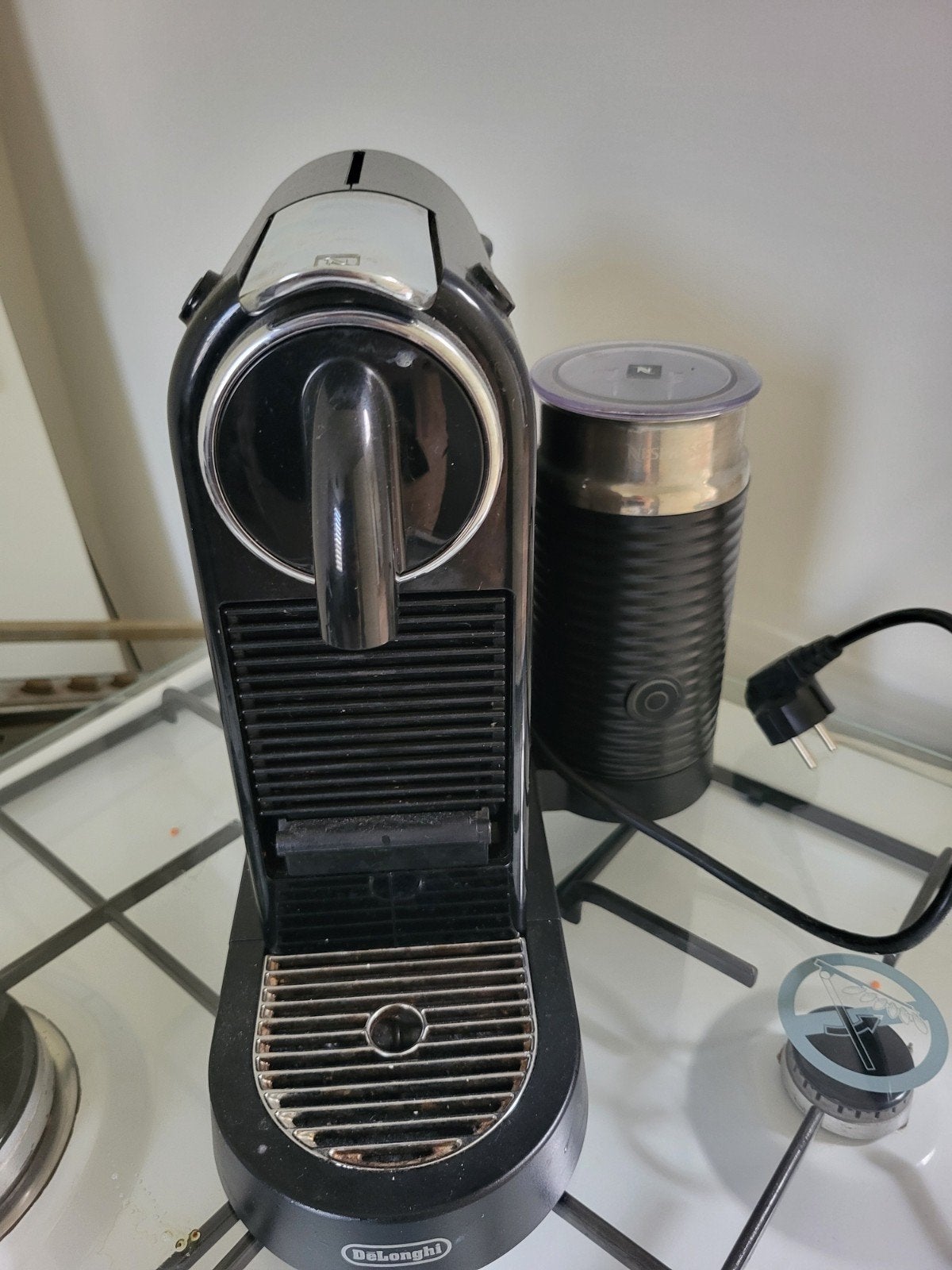 Espresso apparaat met melkopschuimer - Zo goed als nieuw, Witgoed en Apparatuur, Verzenden