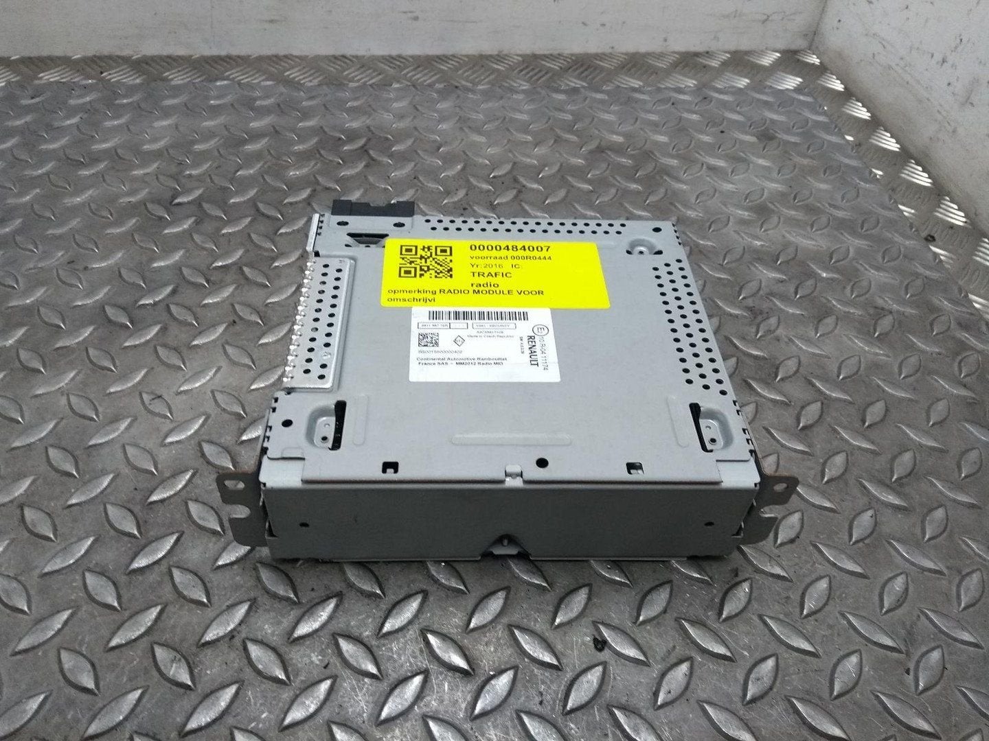 RENAULT TRAFIC RADIO 2016, Ophalen of Verzenden, Gebruikt, ARN erkend