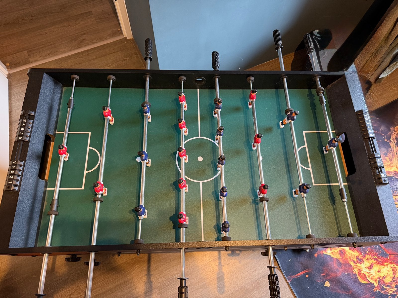 Foto 3 van Cougar Scorpion Kick TS opklapbare voetbaltafel + 2 ballen