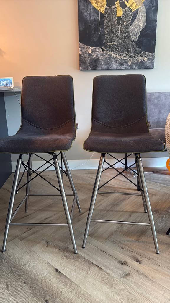 GRATIS Gebruikte barkrukken - set van 2, Ophalen, Gebruikt, Met voetsteun, 60 tot 90 cm