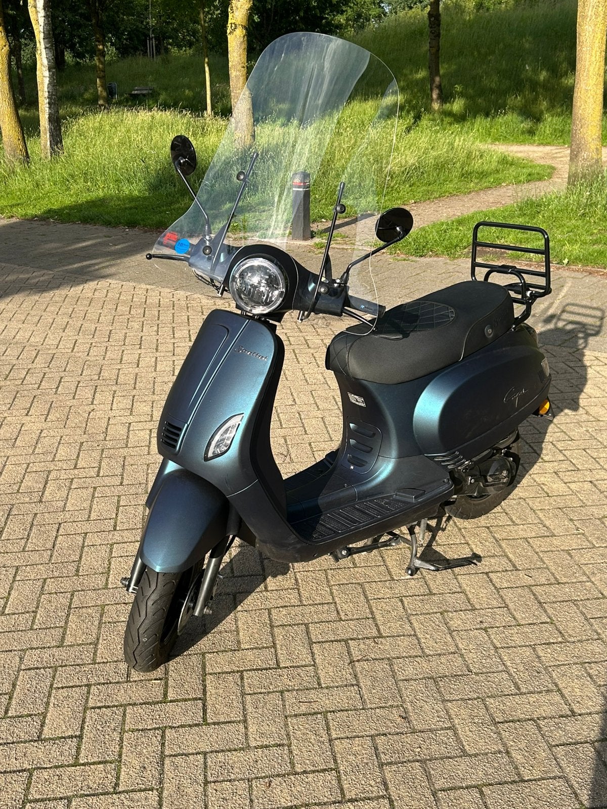 Santini Capri Scooter Mat Blauw, Ophalen, Maximaal 45 km/u, Zo goed als nieuw, Benzine