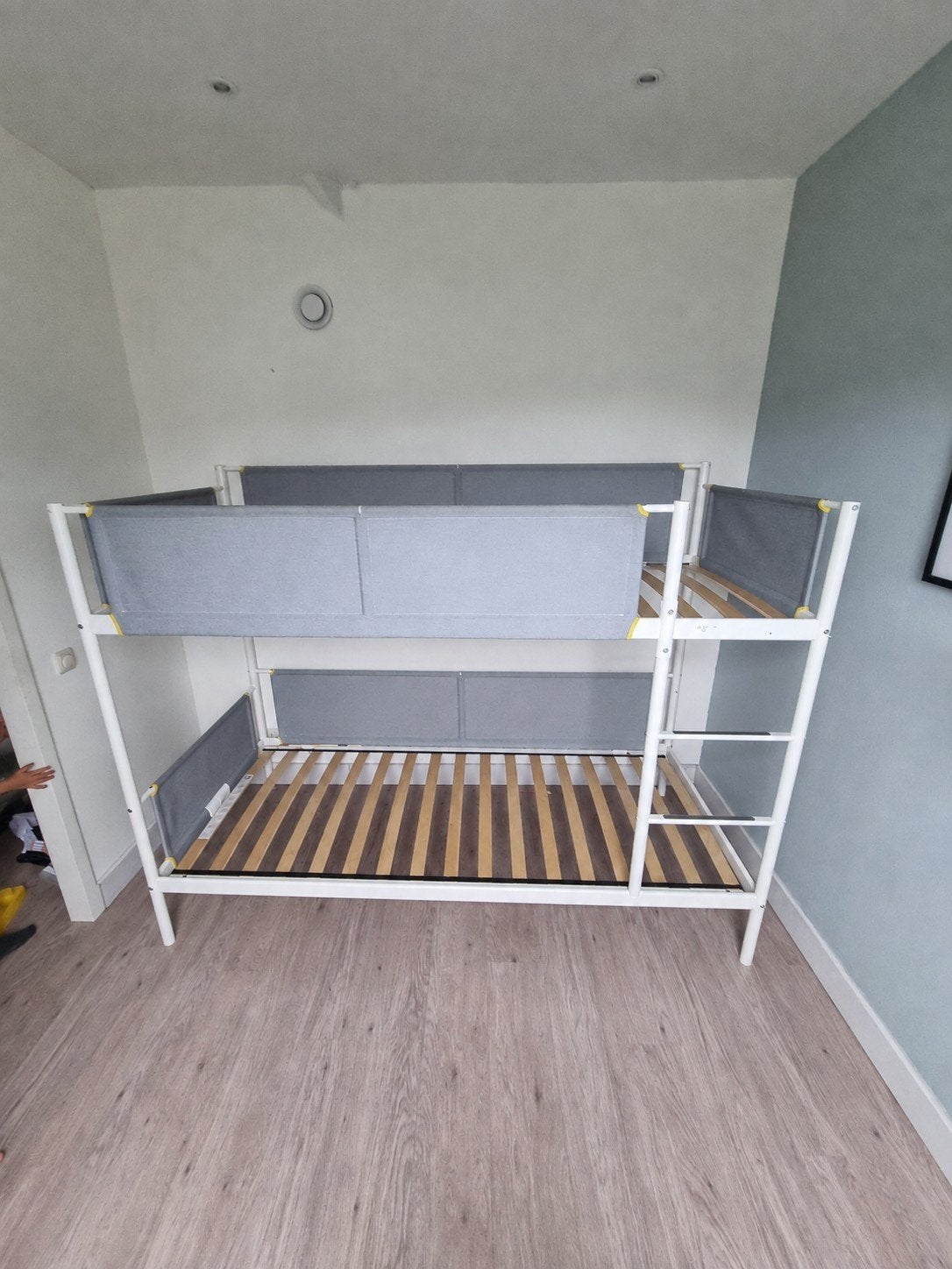 Stevig stapelbed met lattenbodems, Ophalen, Gebruikt, 90 cm, Tweepersoons