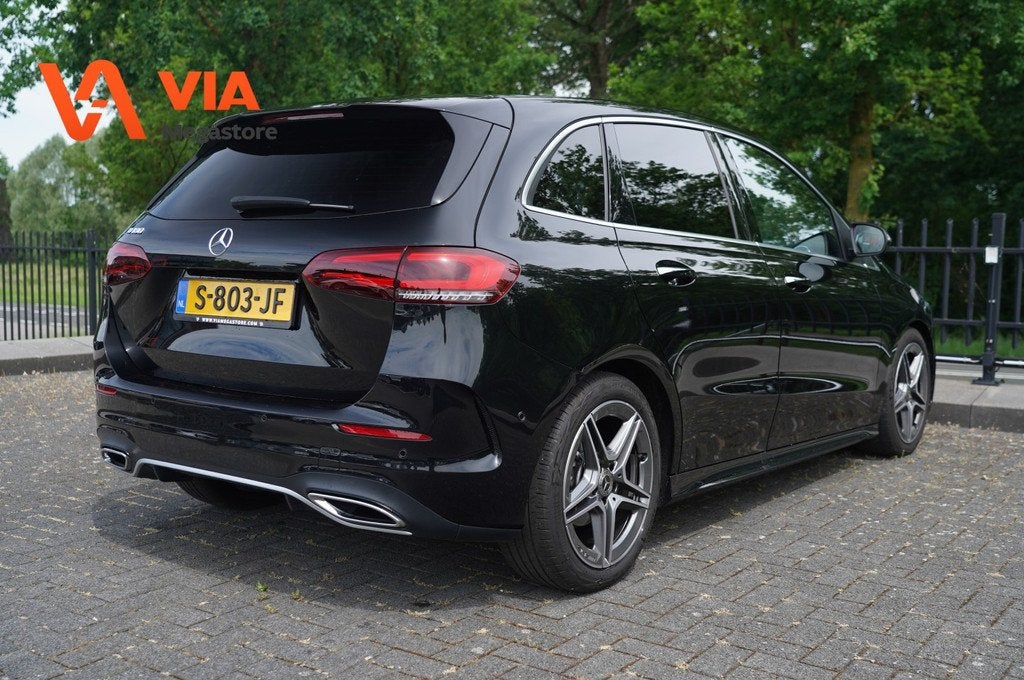 Mercedes-Benz B-Klasse 180 AMG Line | Carbon & Nappa Leder |, 136 pk, Gebruikt, Huisgarantie, 4 cilinders