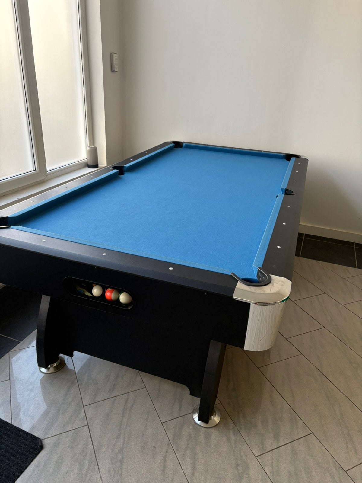 Mooie biljart tafel, Sport en Fitness, Biljarten en Poolen, Ophalen of Verzenden, Zo goed als nieuw, Biljarttafel