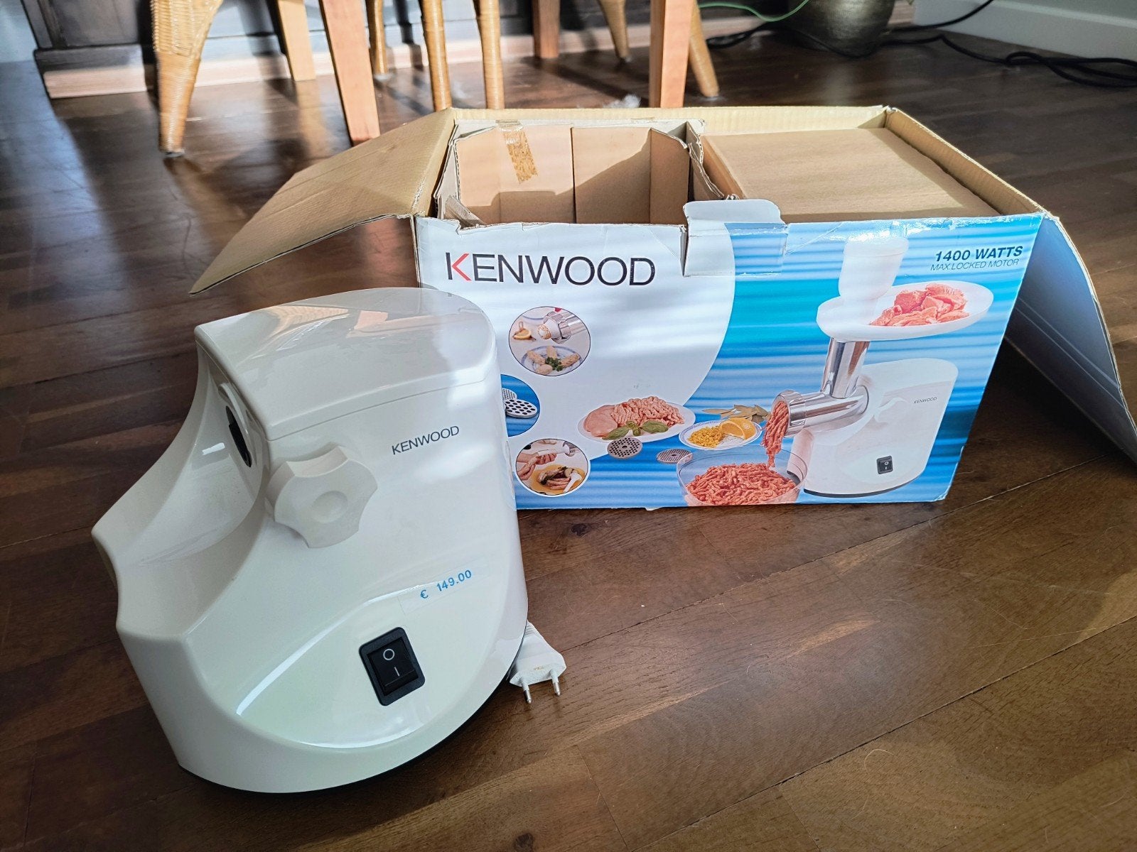 Kenwood Vleesmolen 1400W - Zo goed als nieuw, compleet, Ophalen of Verzenden, Zo goed als nieuw