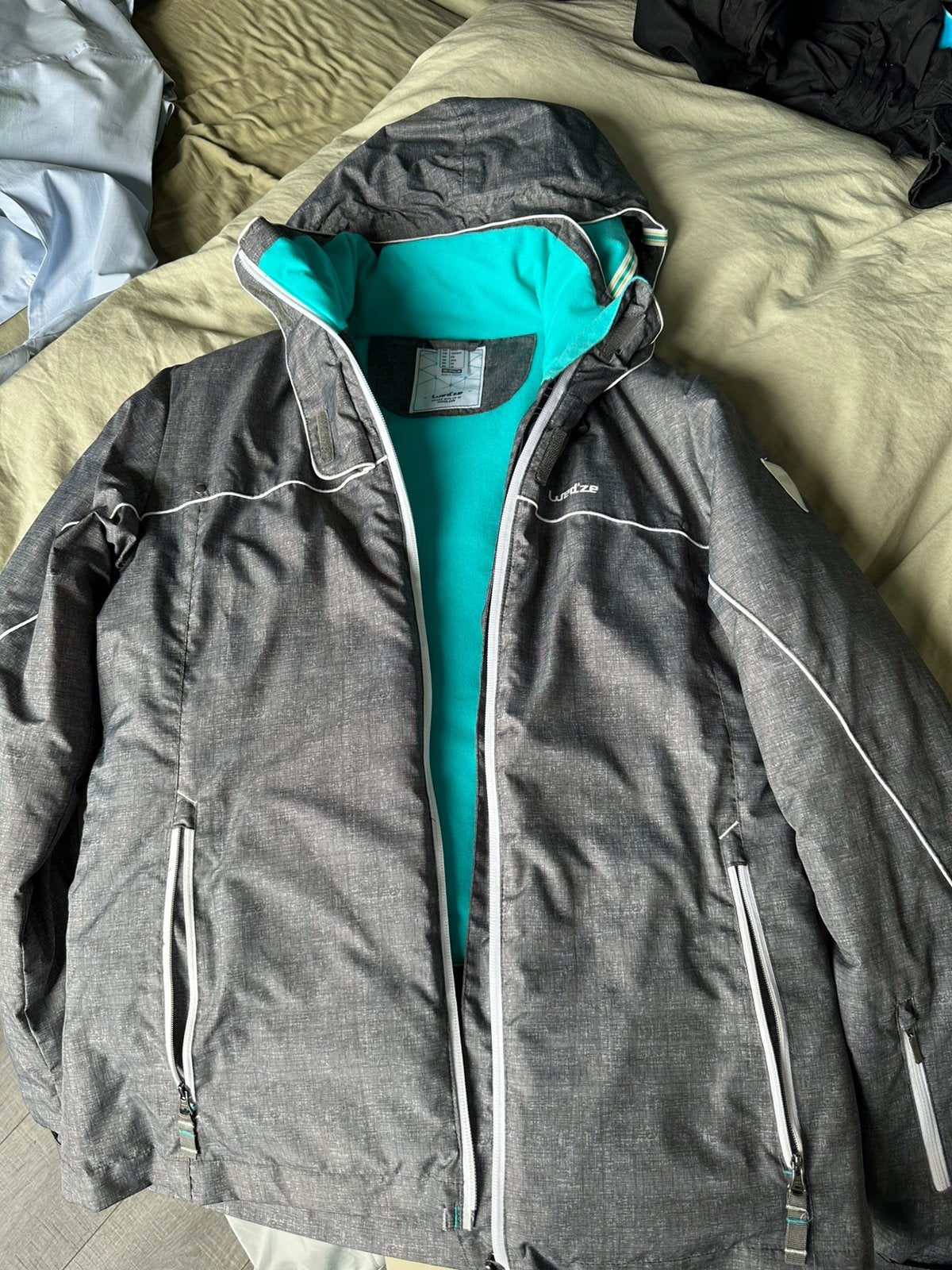 Ski-jas en skibroek (maat xs), Kleding | Dames, Wintersportkleding, Ophalen, Zo goed als nieuw, Maat 34 (XS) of kleiner, Overige typen