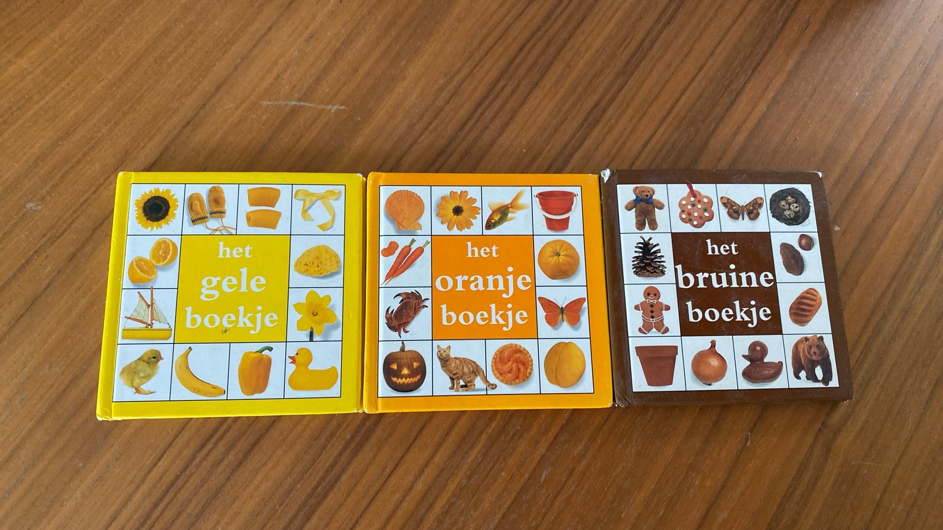 3 miniboekjes over kleur, Ophalen of Verzenden, Gelezen, Plaatjesalbum