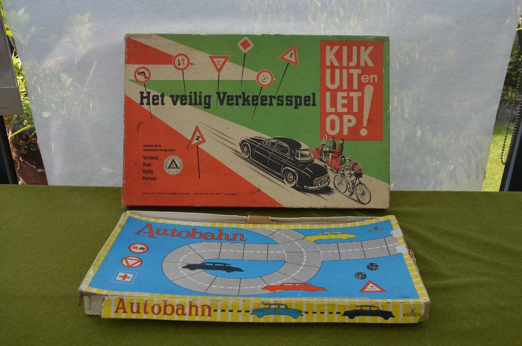 2 oude verkeersspellen: Kijk uit, let op! en Autobahn spel, Vijf spelers of meer, Ophalen of Verzenden, Gebruikt