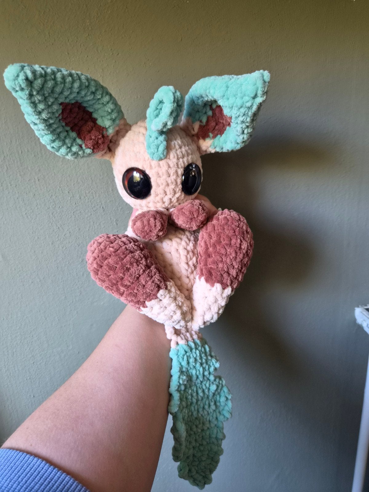 gehaakte leafeon knuffel, Ophalen of Verzenden, Nieuw, Overige typen