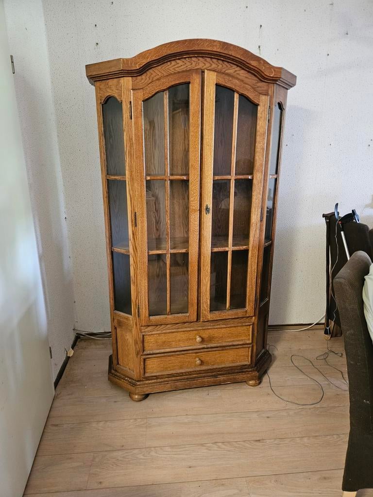 Eikenhouten vitrinekast met glazen deuren en lades, Huis en Inrichting, Kasten | Boekenkasten, Gebruikt, 100 tot 150 cm, 150 tot 200 cm