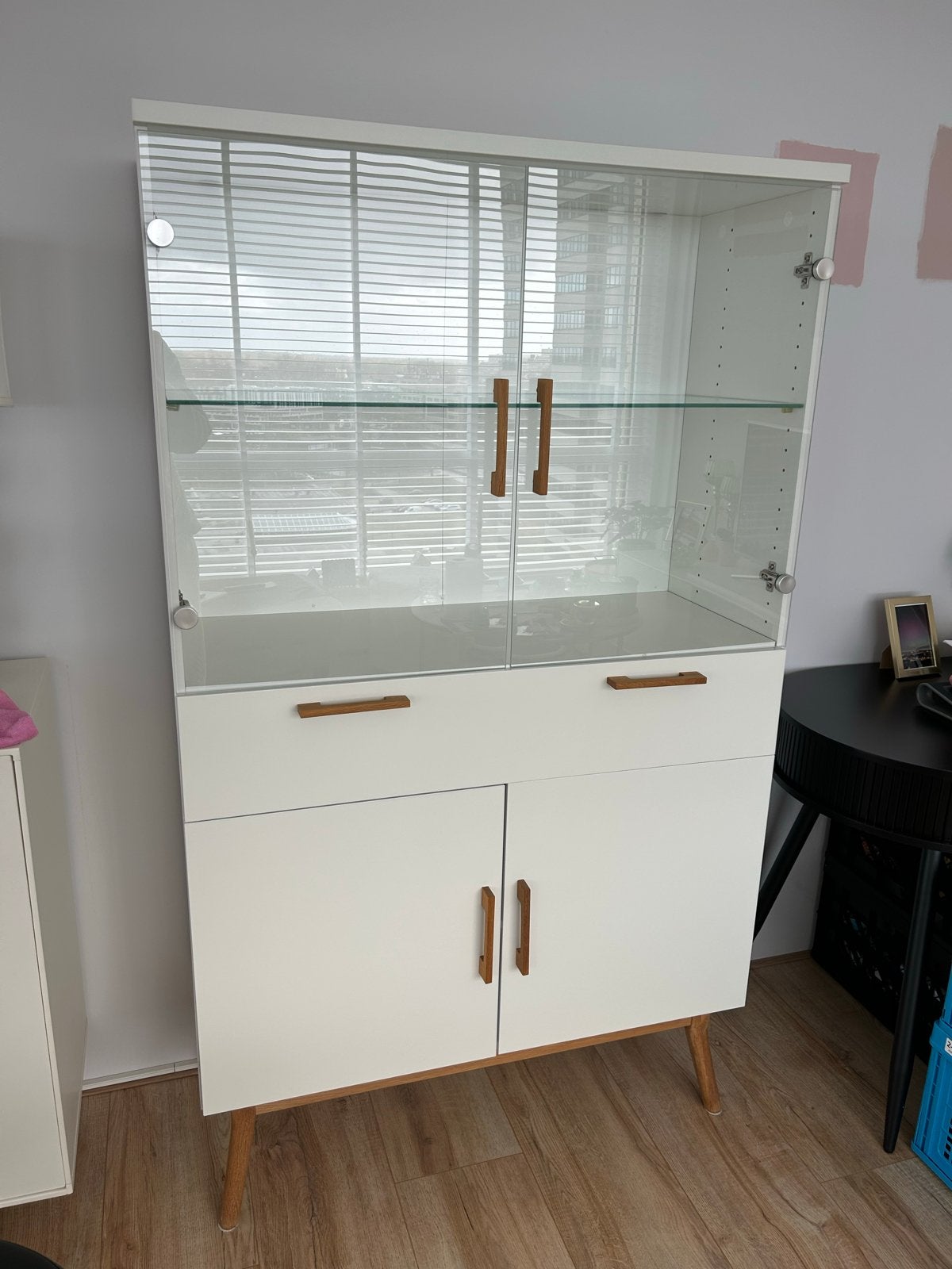 Woonexpress Vitrinekast - 169x98,5x40 cm - Gebruikt, Huis en Inrichting, Kasten | Vitrinekasten, Ophalen, Gebruikt, Met deur(en)