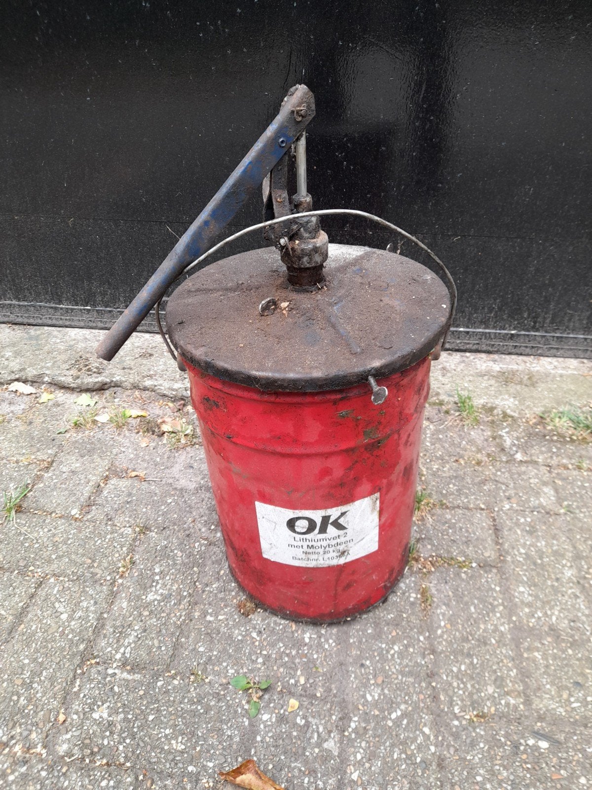 vet pomp op grote emmer vet, Ophalen of Verzenden, Gebruikt