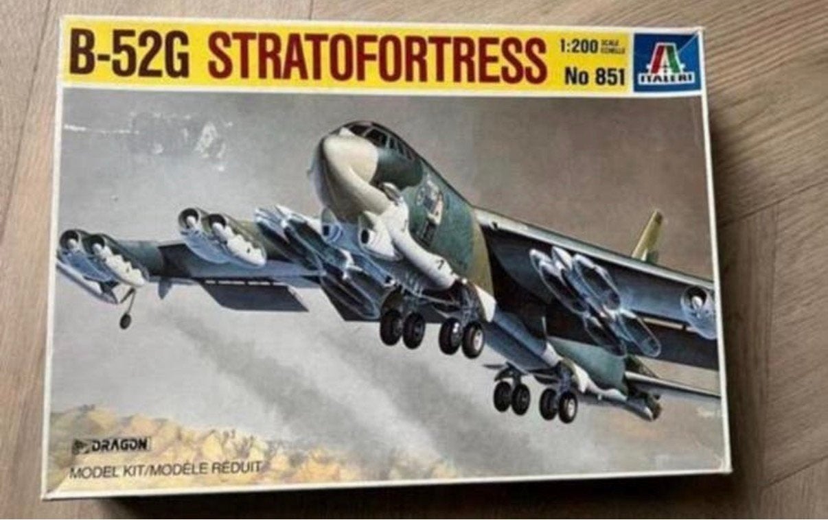 Italeri 851 B-52G Stratofortress 1:200 NIEUW, Hobby en Vrije tijd, 1:72 tot 1:144, Italeri, Nieuw, Ophalen of Verzenden
