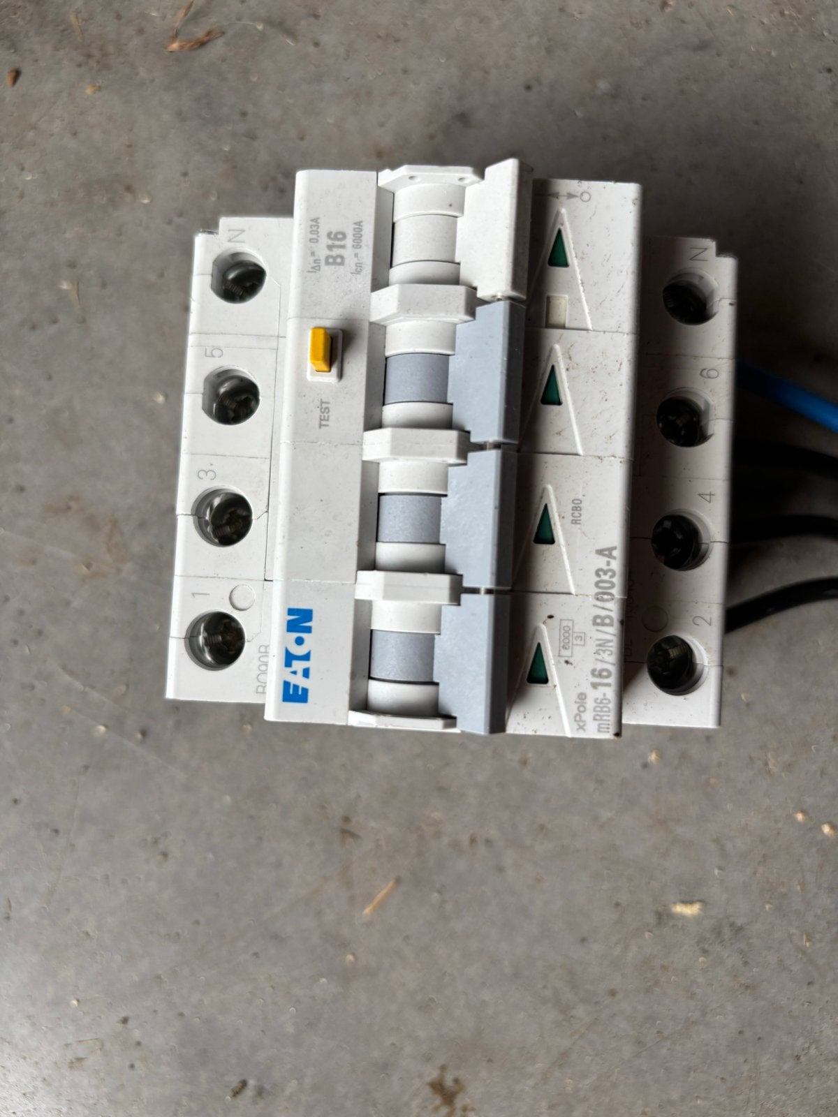 Diverse Aardlekschakelaars en Installatieautomaten, Ophalen, Gebruikt, Eaton, Aardlekschakelaar