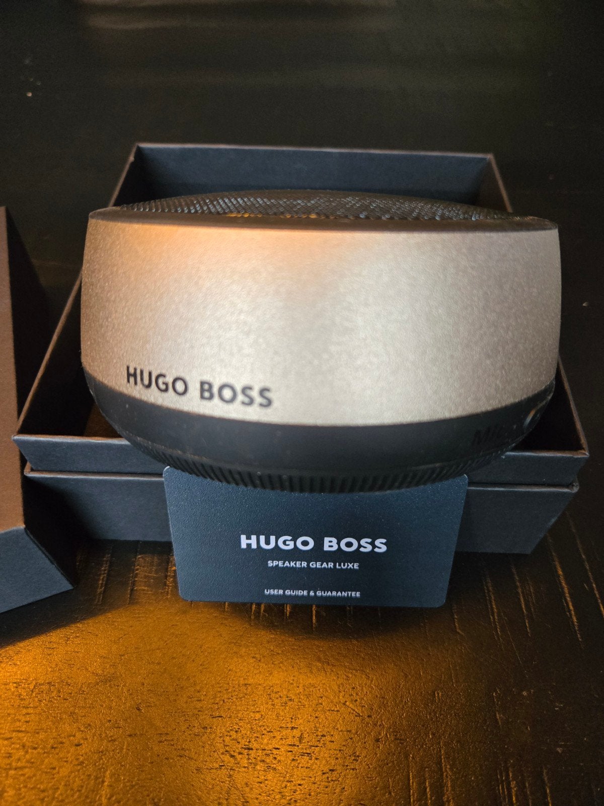 Hugo Boss Gear Luxe 10W Bluetooth Speaker - Goud/Zwart, Audio, Tv en Foto, Luidsprekers, Overige merken, Overige typen, Ophalen of Verzenden