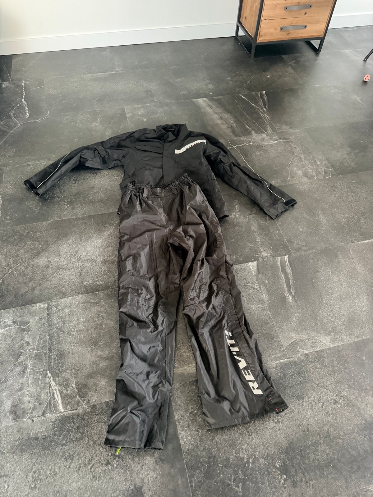 REV'IT! Regenpak: Jas en Broek met Volledige Zijritsen, Motoren, Kleding | Motorkleding, Ophalen of Verzenden, Tweedehands, Dames