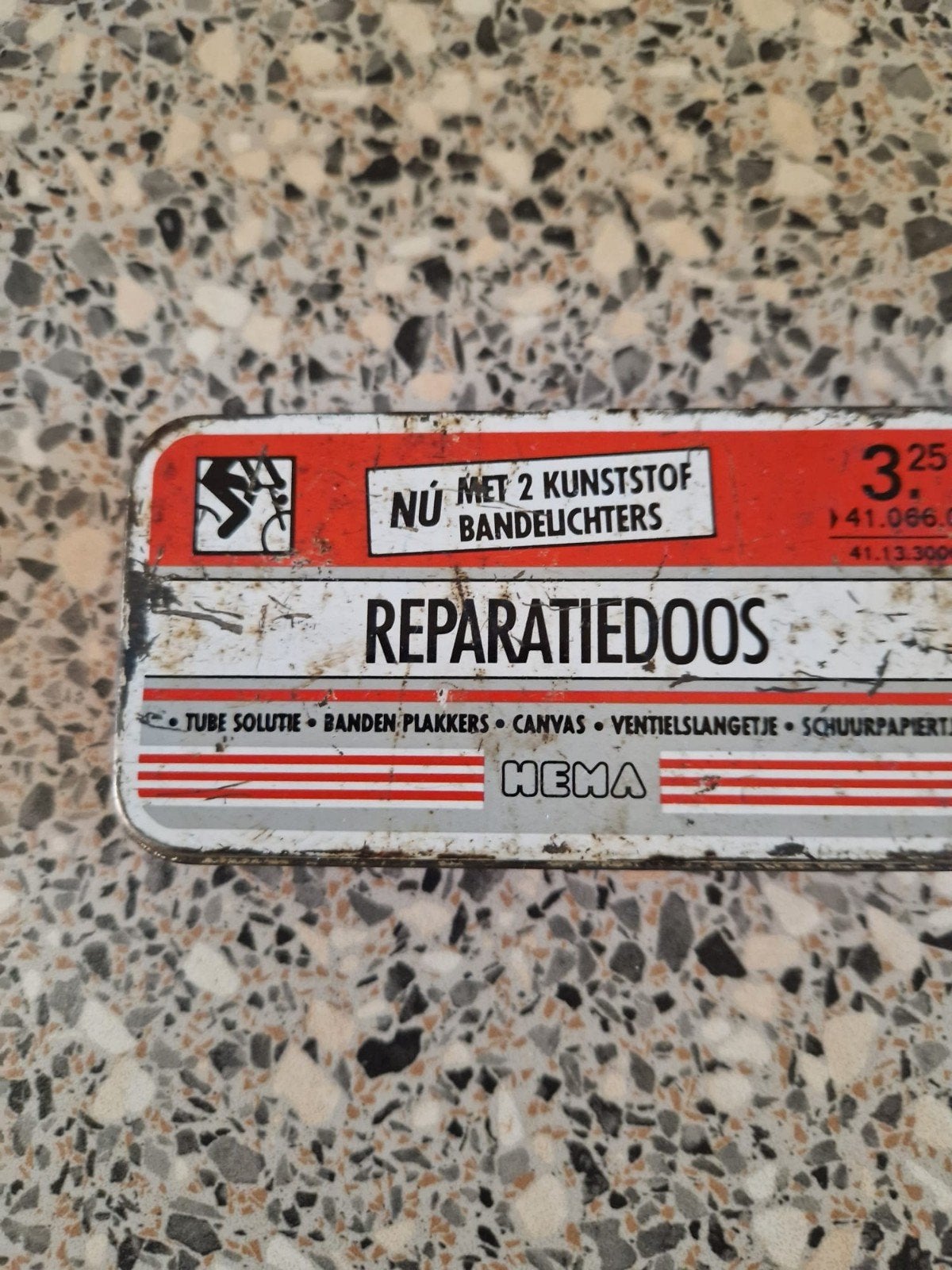 Oud vintage reparatiedoosblikje Hema, Verzamelen, Blikken, Ophalen of Verzenden, Gebruikt, Overige
