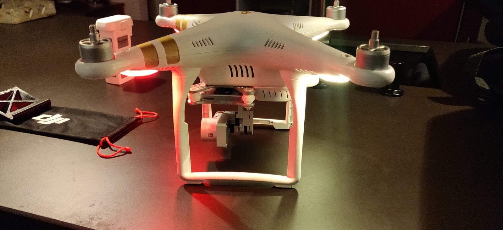 DJI Phantom 3 Pro + 2 Accus + Backpack, Gebruikt, 1 tot 5 kilometer, 900 gram tot 4 kilo, Extra accu('s)