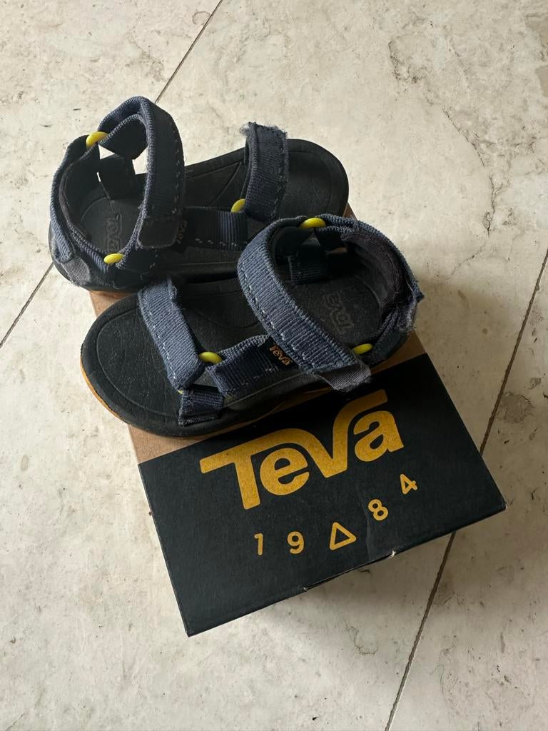 Teva Hurricane XLT 2 sandalen navy blauw maat 20, Ophalen of Verzenden, Gebruikt, Jongen of Meisje, Schoenen