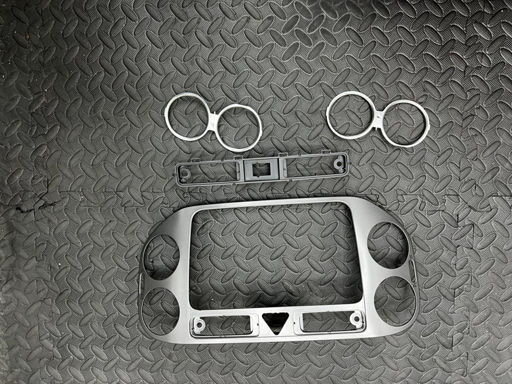 Orginele vw radio incl front stuk, Auto diversen, Autoradio's, Ophalen of Verzenden, Gebruikt