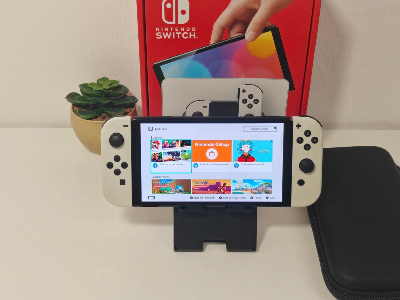 Nintendo Switch OLED, Spelcomputers en Games, Games | Nintendo Switch, Zo goed als nieuw, Overige genres, 1 speler, Vanaf 3 jaar