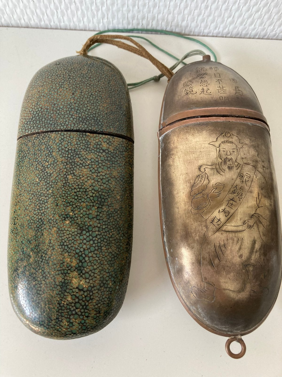 2 oude brillenkokers., Verzenden