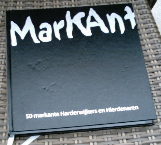 50 markante Harderwijkers en Hierdenaren.ISBN 9789077571071, Boeken, Ophalen of Verzenden, Zo goed als nieuw