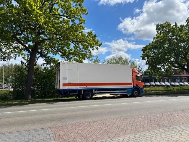 scania  P 280 8.30 meter bak met grote laadklep, Auto's, Vrachtwagens, Automaat, Achterwielaandrijving, Leder en Stof, Diesel
