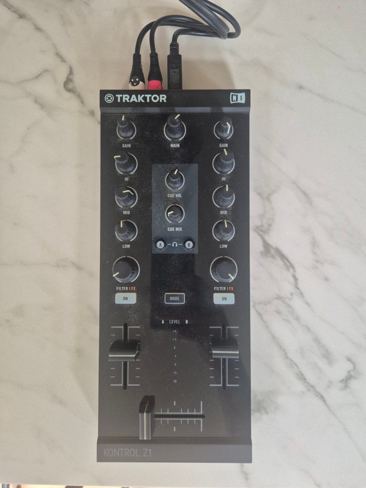 Traktor Kontrol Z1 DJ-controller, Muziek en Instrumenten, Ophalen of Verzenden, Gebruikt, Dj-set, Overige merken
